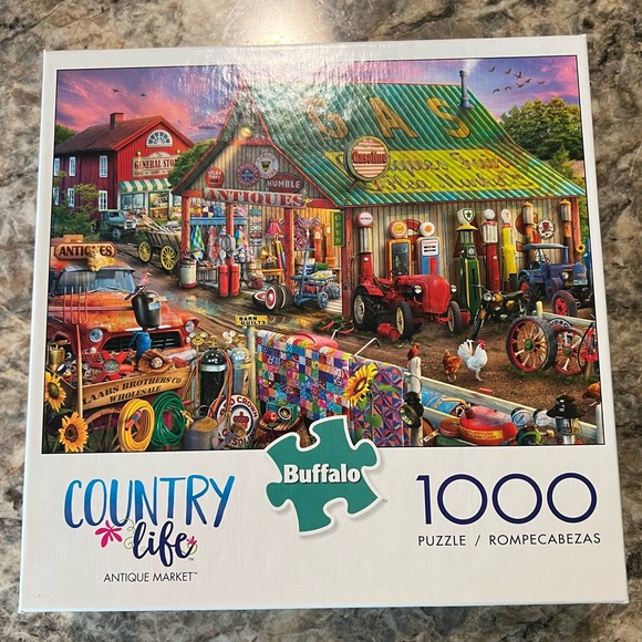 1000 Piece puzzle - Picture 1 of 1